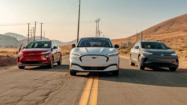 ford-gm-all-set-to-eat-teslas-share-in-next-four-years-analysis-inside
