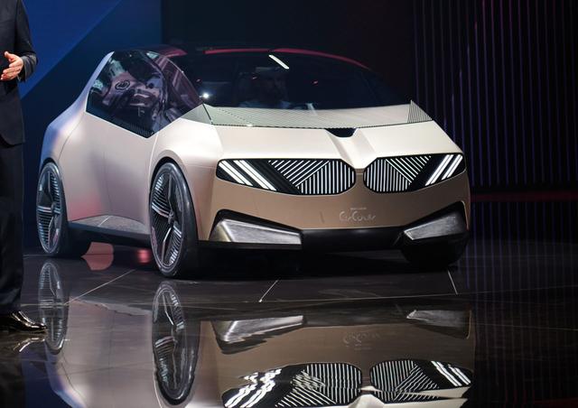 BMW Reveals the I Vision Circular at the IAA Exhibition