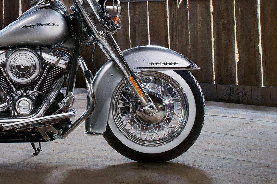 Harley-Davidson Deluxe Exterior Image