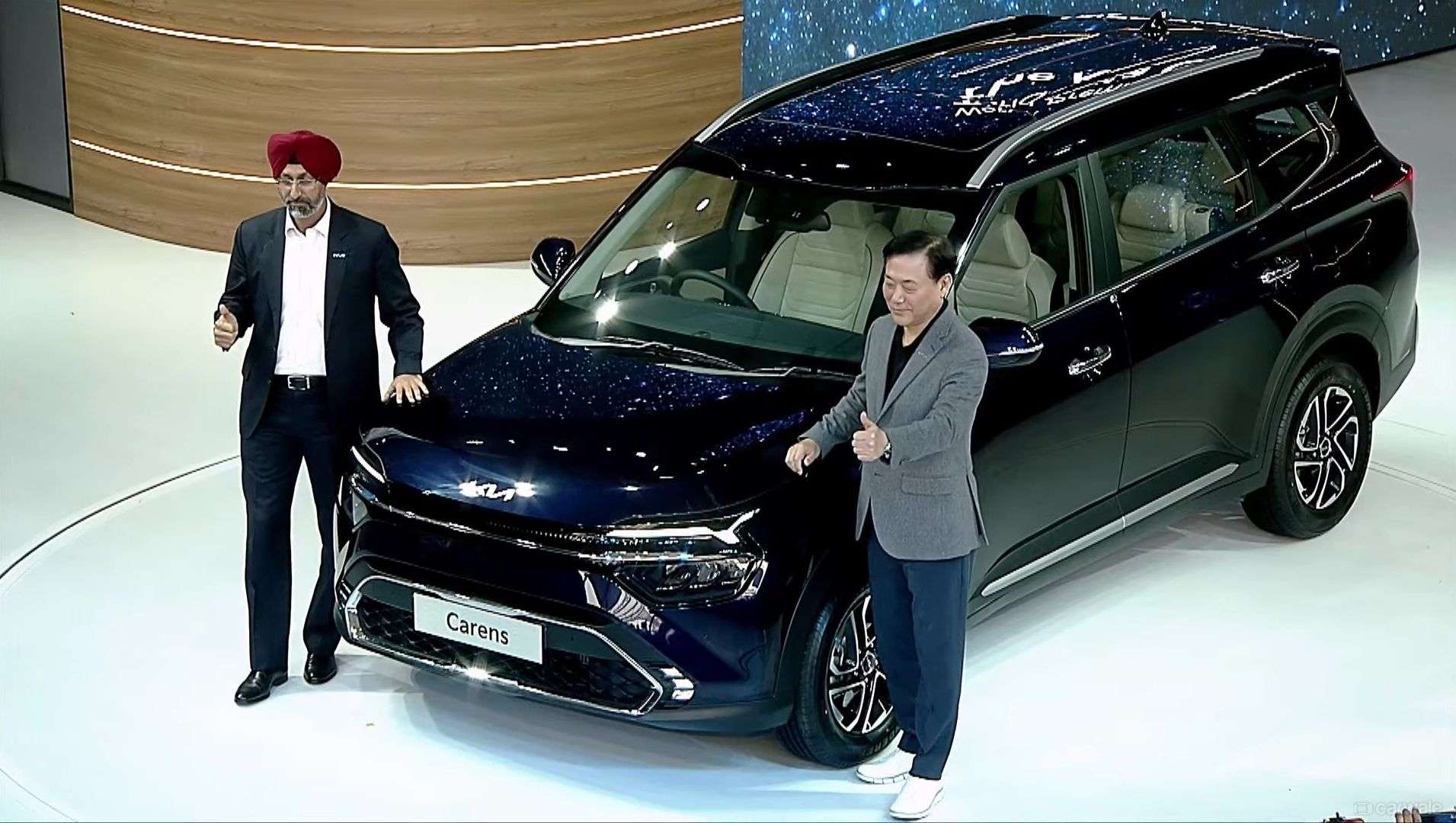 kia carens