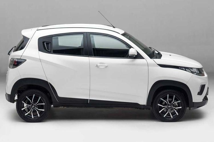 Mahindra EKUV100 Right Side View Mahindra EKUV100 Right Side View