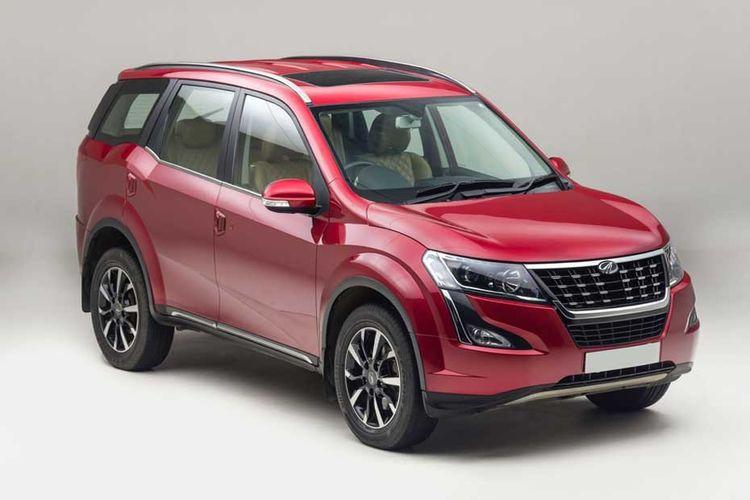 Mahindra New XUV500 Right Side Front View Mahindra New XUV500 Right Side Front View