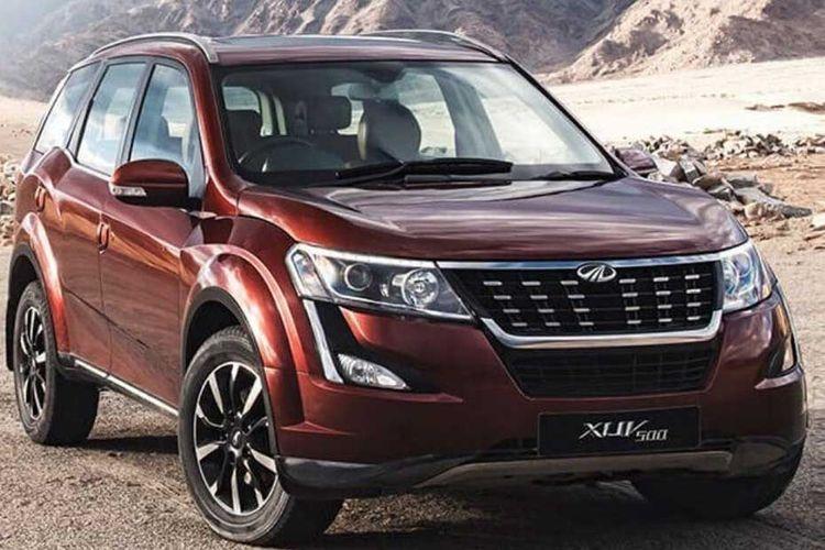 Mahindra New XUV500 Right Side Front View Mahindra New XUV500 Right Side Front View