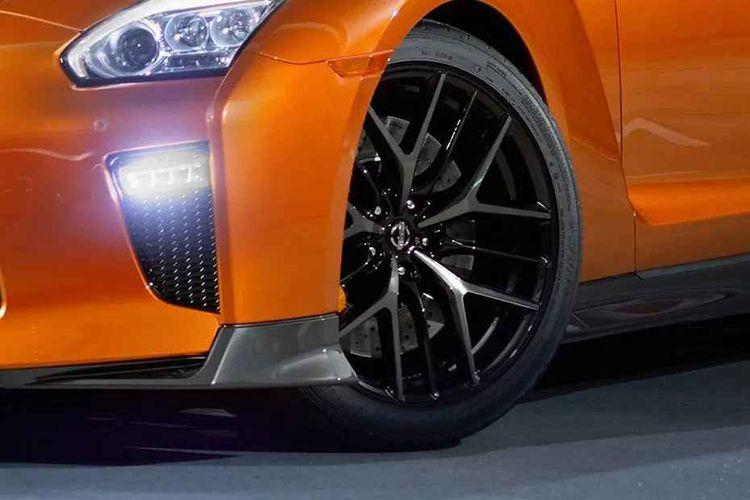 Nissan GT-R Tyre Nissan GT-R Tyre