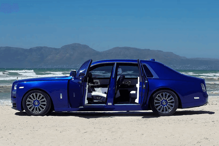 Rolls-Royce Phantom Left Door (Open) Rolls-Royce Phantom Left Door (Open)