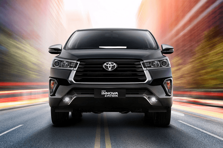 Toyota Innova Crysta Front View Toyota Innova Crysta Front View