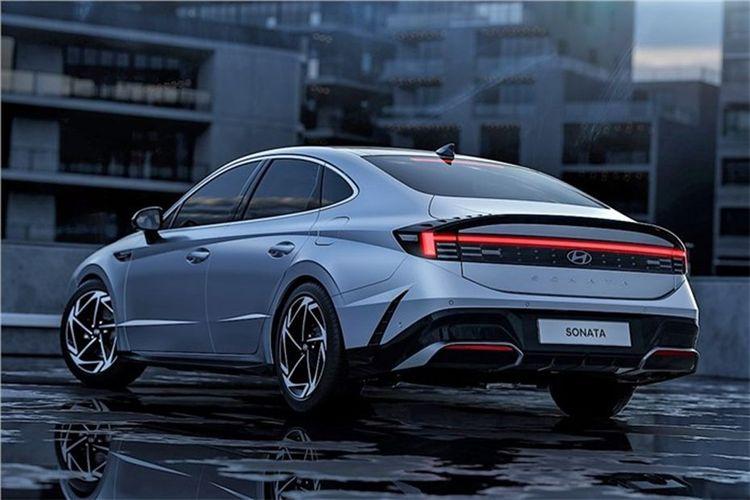 Hyundai Sonata rear view image Hyundai Sonata rear view image