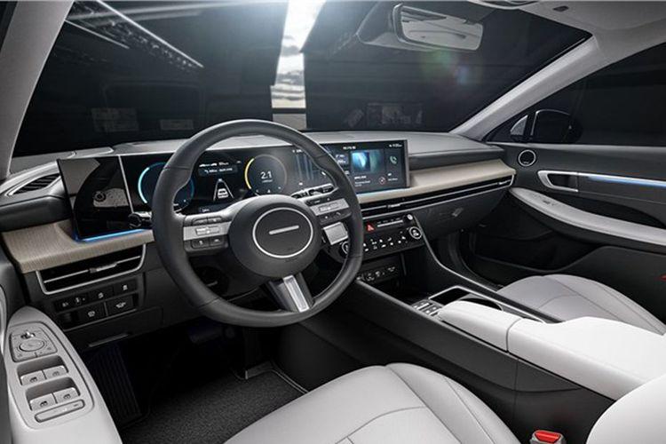 Hyundai Sonata dashboard image Hyundai Sonata dashboard image