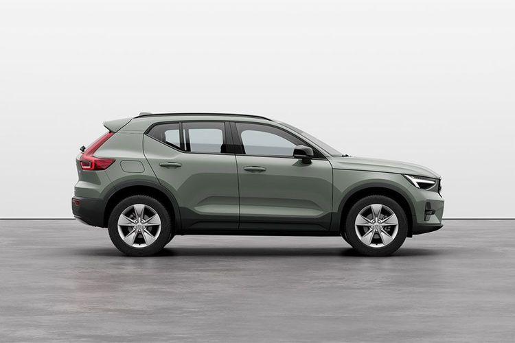 Volvo-XC40-right-side-view Volvo-XC40-right-side-view
