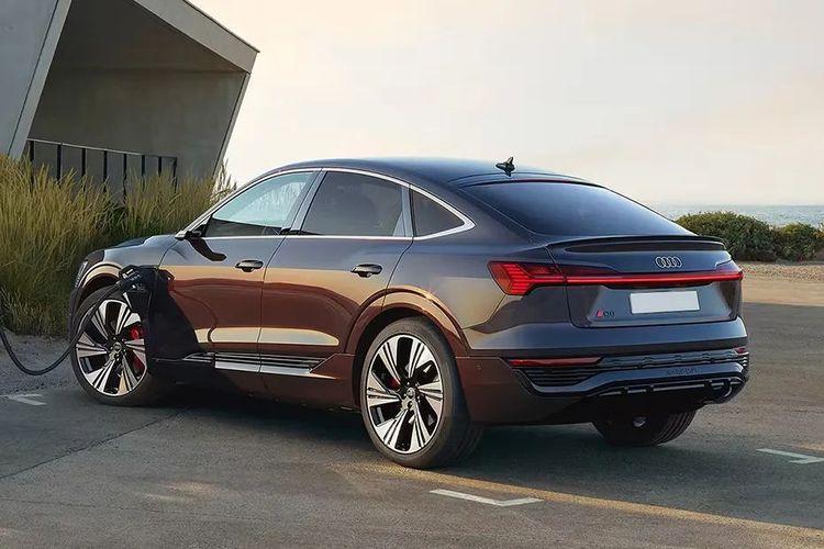 Audi Q8 e-tron Sportback Left Side Back View Audi Q8 e-tron Sportback Left Side Back View