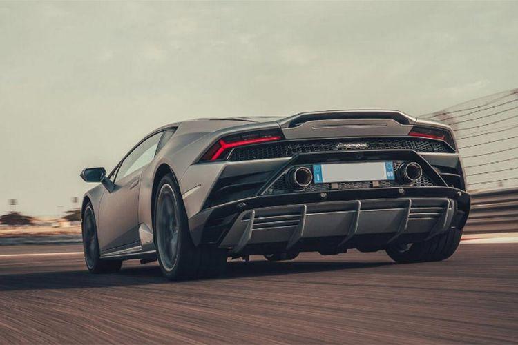 lamborghini Huracan EVO rear view lamborghini Huracan EVO rear view