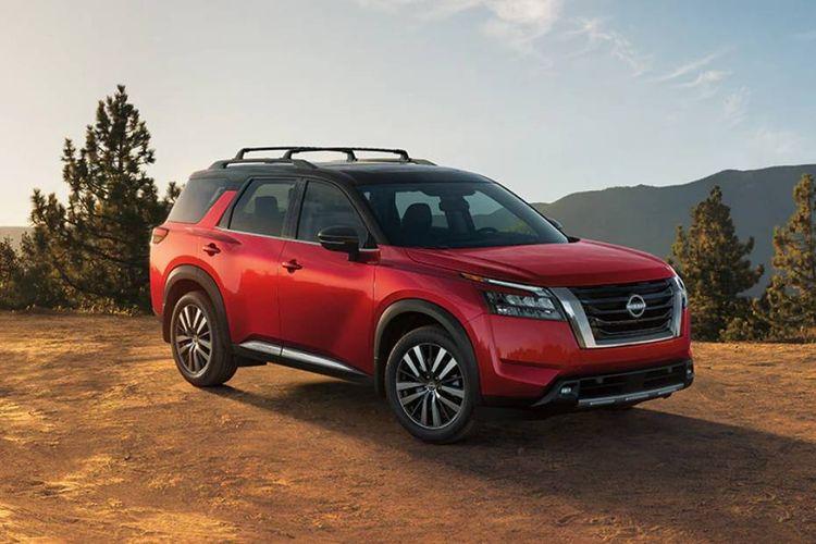 Nissan Pathfinder Right Side Front View Nissan Pathfinder Right Side Front View