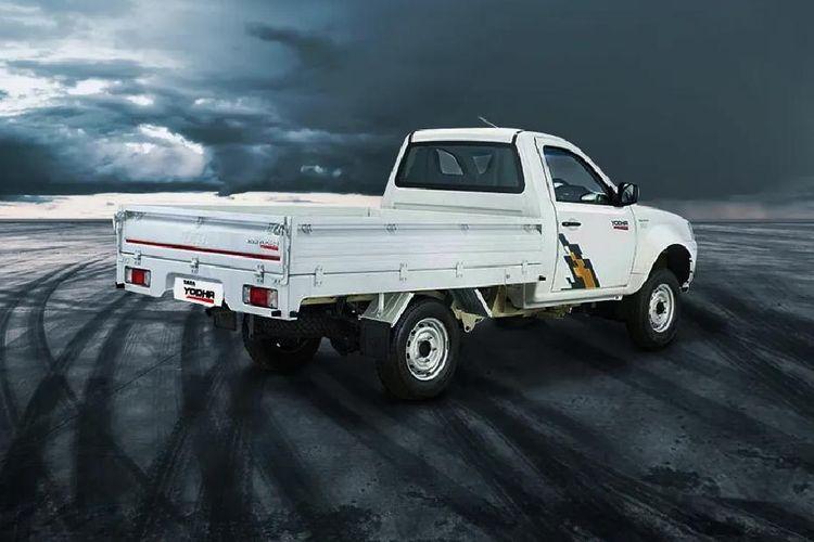 Tata Yodha pickup Right Side View Tata Yodha pickup Right Side View
