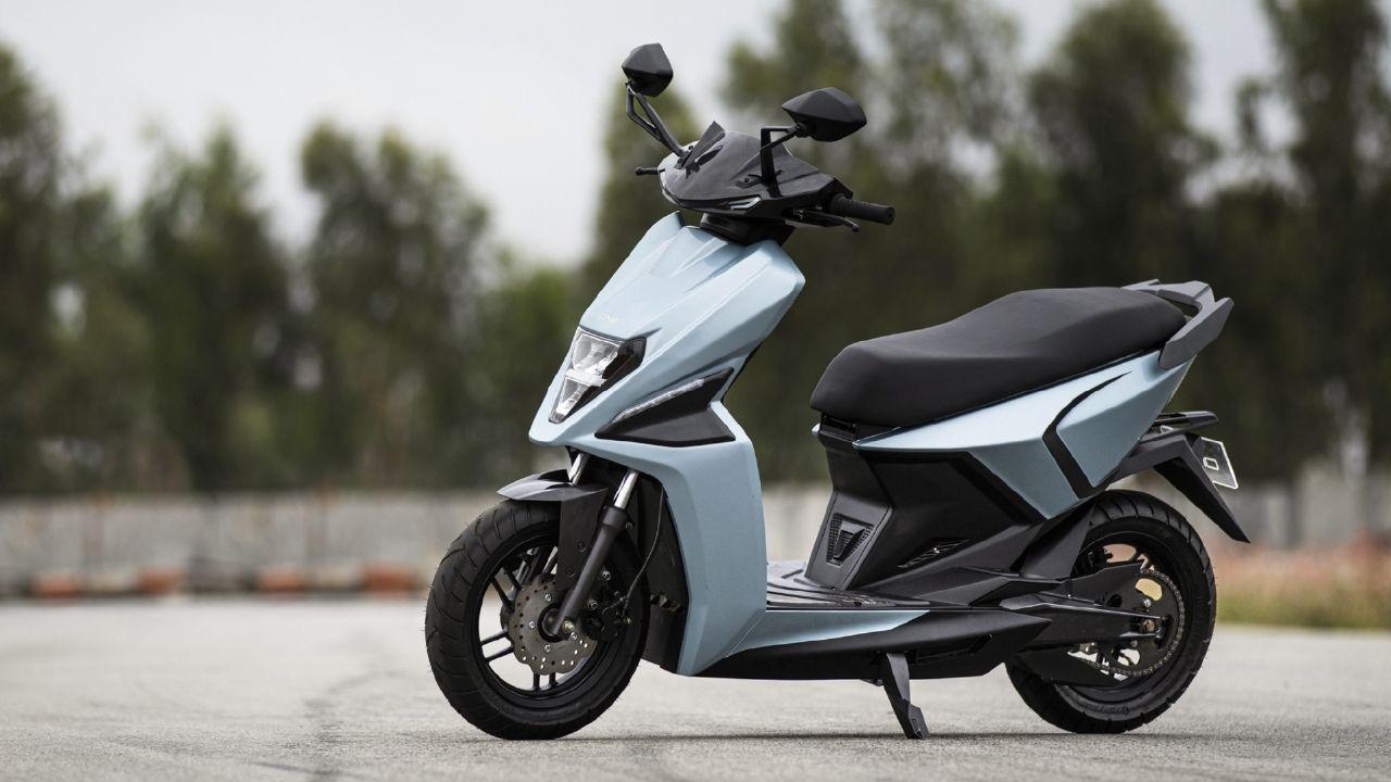 Simple One Electric Scooter, With The Range of 203km!