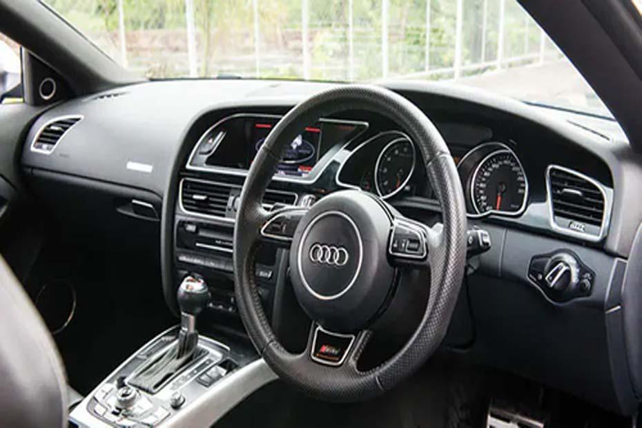 Audi RS5 Steering Wheel Audi RS5 Steering Wheel