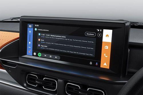  10-inch infotainment screen with Wireless Android Auto and Apple CarPlay