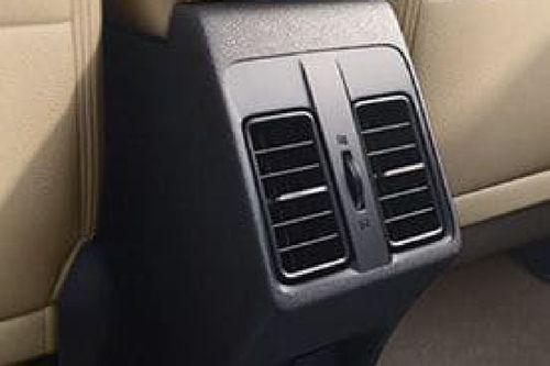 Rear AC Vent With Charging Ports
