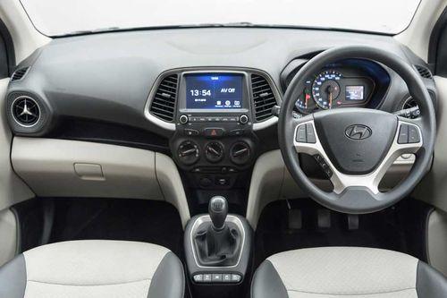 Hyundai Santro DashBoard