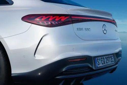 Tail lamps in 3D helix design.