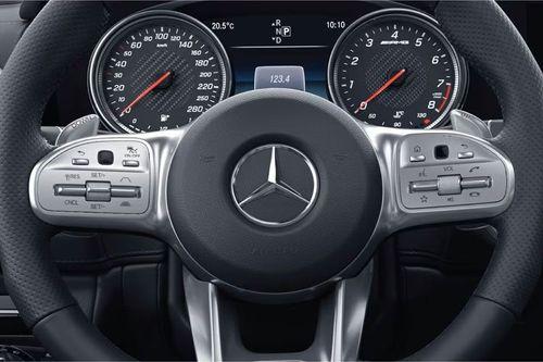AMG Performance Steering wheel in nappa leather.