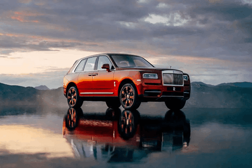 Rolls Royce Cullinan Right Side Front View