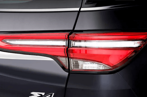 Toyota Fortuner Tail Light