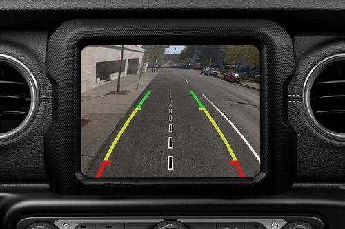 The Park View® Rear Back Up Camera combined with the available 21.3 CMS (8.4) Uconnect™.