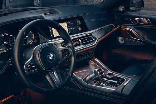BMW X6 M50i Dashboard
