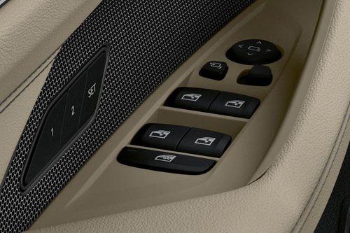 BMW i4 door controls
