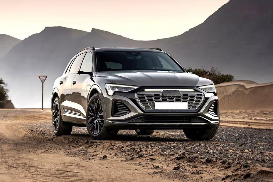 Audi Q8 e-tron Sportback Right Front Three Quarter Audi Q8 e-tron Sportback Right Front Three Quarter