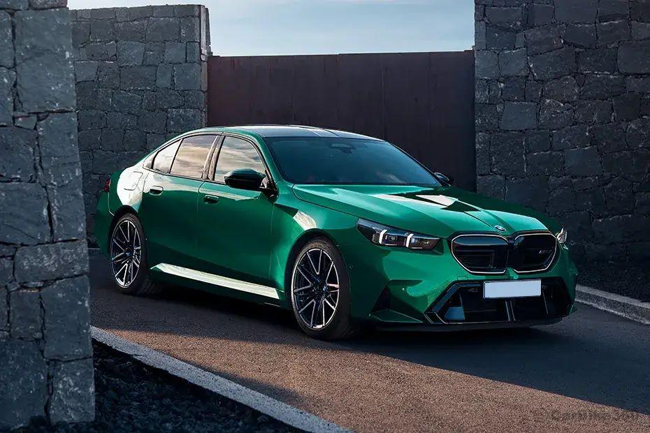 BMW M5 Right Front Three Quarter BMW M5 Right Front Three Quarter