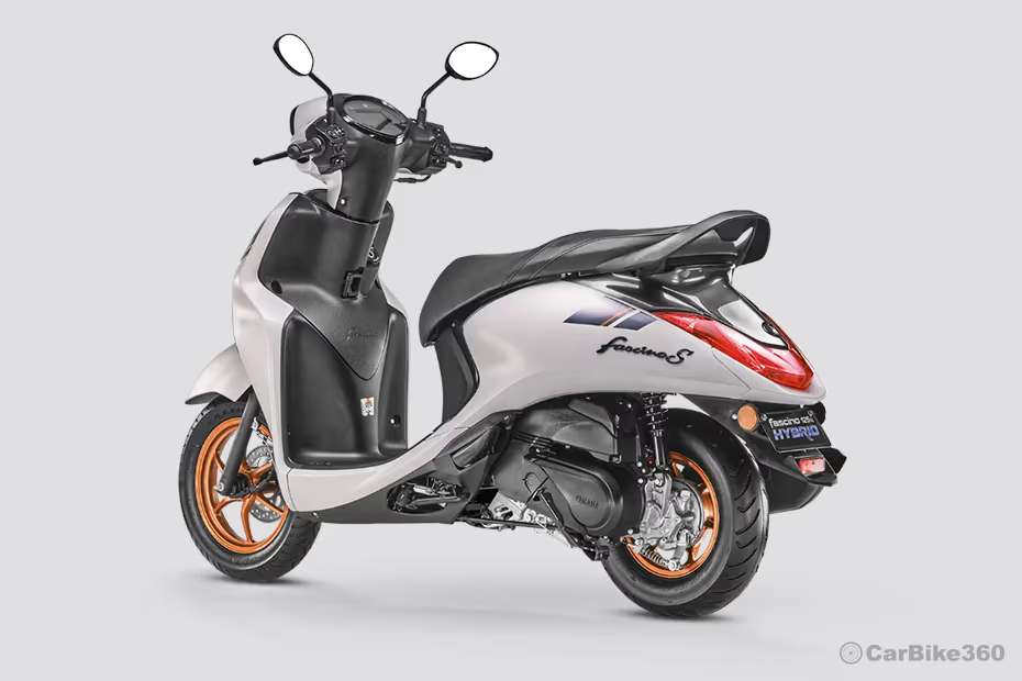 Yamaha Fascino 125 Fi Hybrid Rear Left Three Quarter View Yamaha Fascino 125 Fi Hybrid Rear Left Three Quarter View