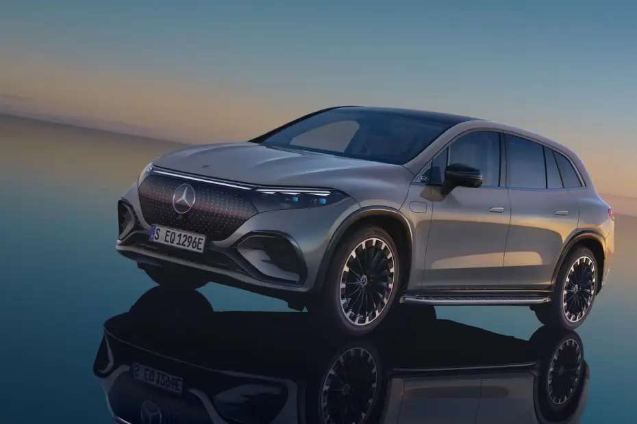 Mercedes Benz EQS SUV Left- Font Mercedes Benz EQS SUV Left- Font