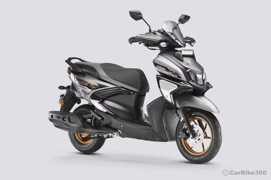Yamaha RayZR 125 Fi Hybrid Front Right Quarter View Yamaha RayZR 125 Fi Hybrid Front Right Quarter View