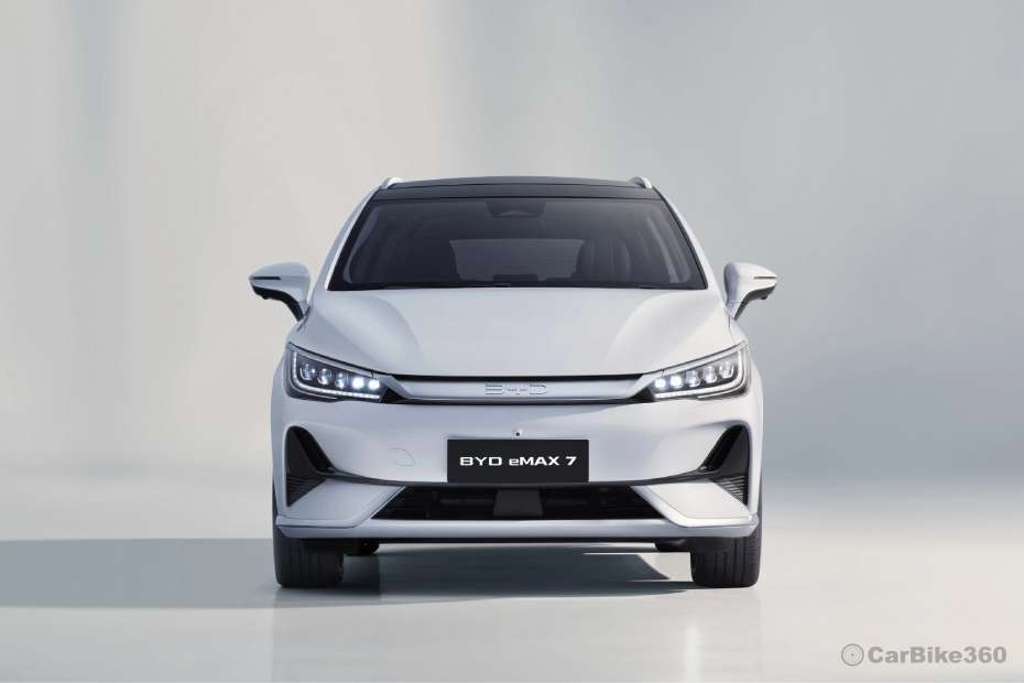 BYD eMax 7 Front View BYD eMax 7 Front View