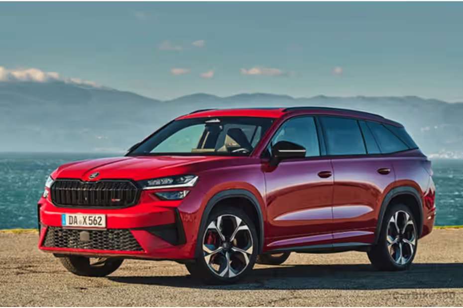 Skoda Kodiaq RS Left Front Three Quarter Skoda Kodiaq RS Left Front Three Quarter
