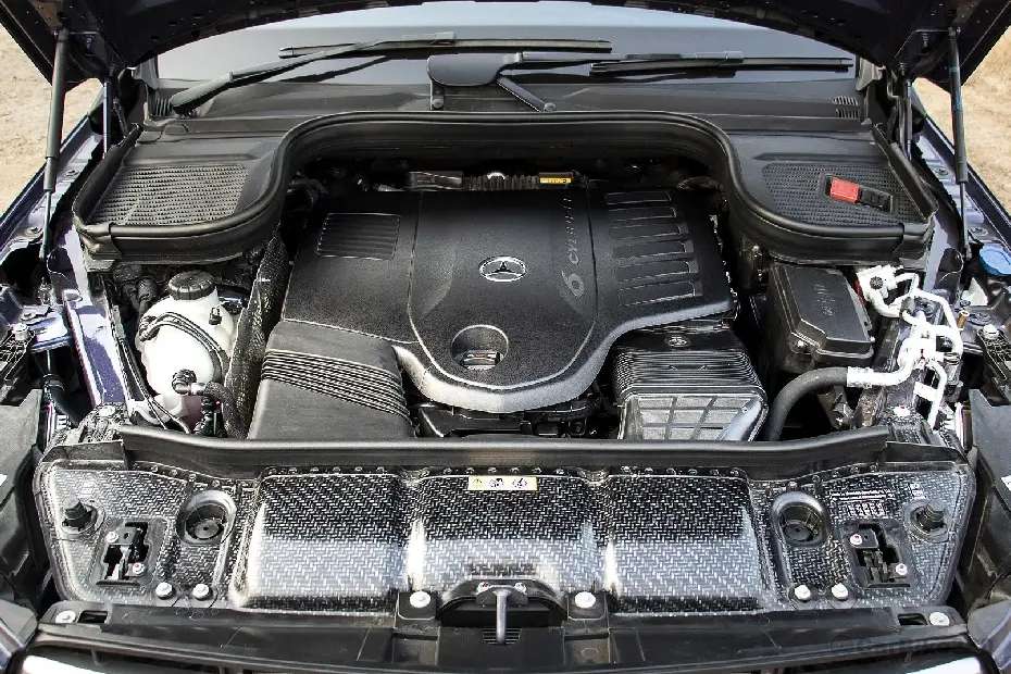 Mercedes-Benz GLS Engine Shot Mercedes-Benz GLS Engine Shot