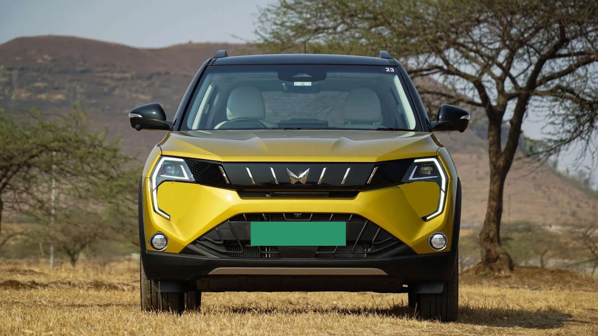 महिंद्रा XUV 3XO EV फ्रंट व्यू महिंद्रा XUV 3XO EV फ्रंट व्यू