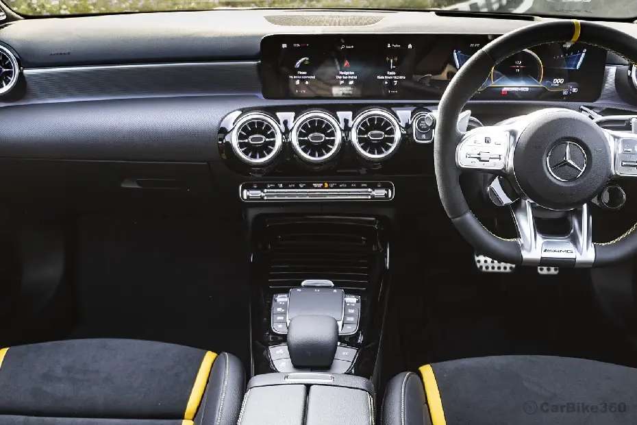 मर्सिडीज-बेंज Amg A45 S डैशबोर्ड मर्सिडीज-बेंज Amg A45 S डैशबोर्ड