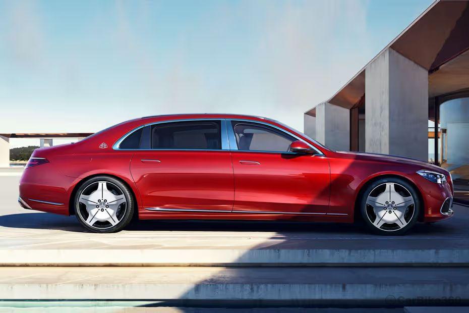 Mercedes-Benz Maybach S-Class Right Side View Mercedes-Benz Maybach S-Class Right Side View