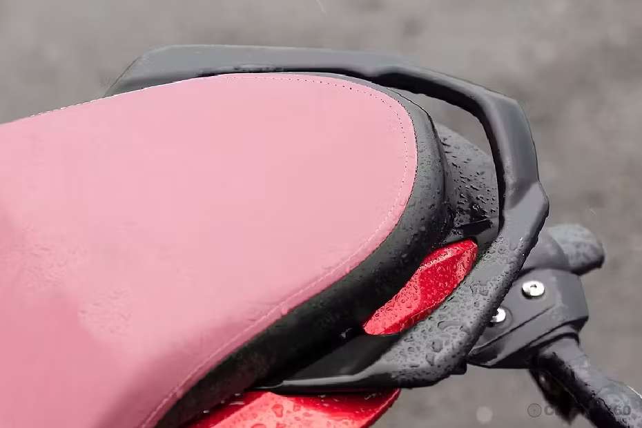 Yamaha FZS-FI V4 images Yamaha FZS-FI V4 images