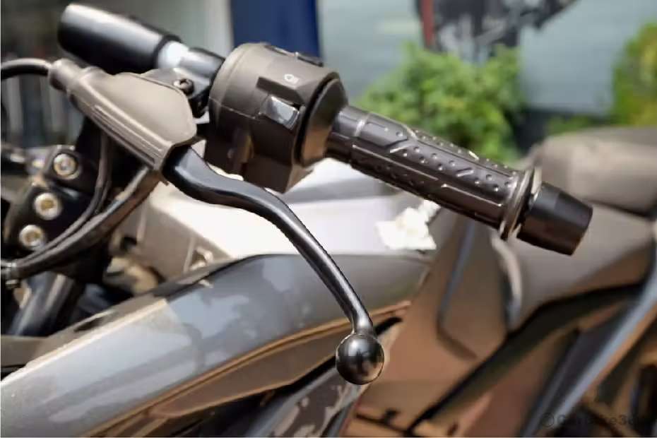 Bajaj Pulsar RS200 images Bajaj Pulsar RS200 images