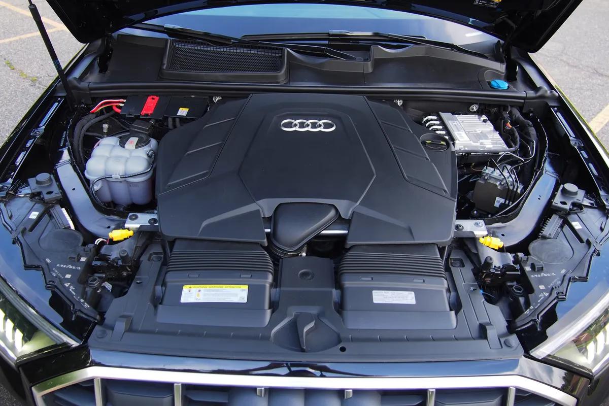 ऑडी क्यू7 इंजन व परफॉर्मेंस ऑडी क्यू7 इंजन व परफॉर्मेंस