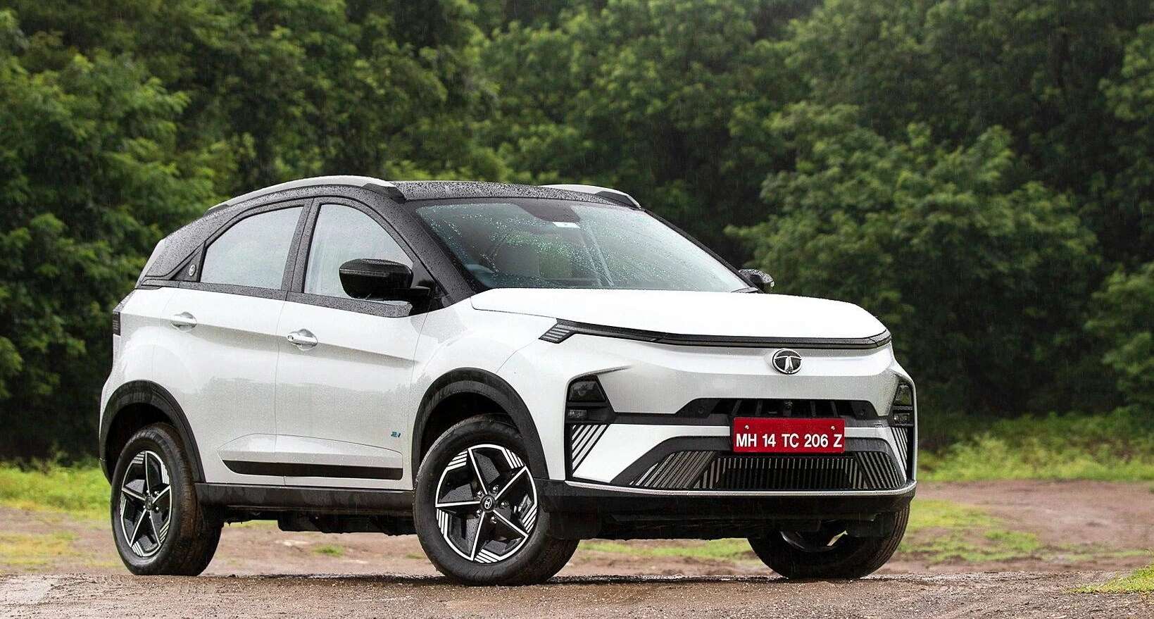Tata Nexon EV Empowered Plus A45