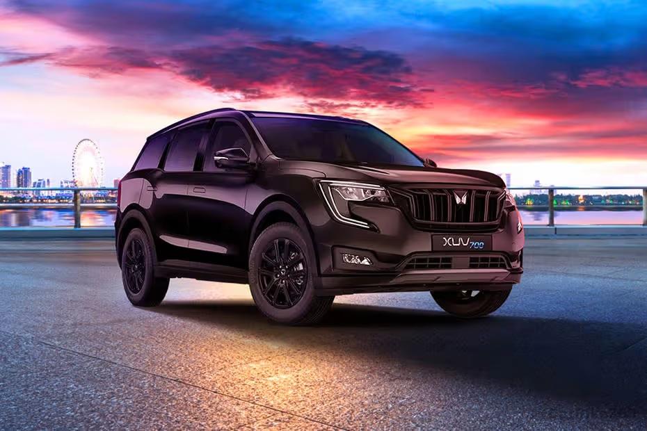 Mahindra XUV700 Right Front Three Quarter Mahindra XUV700 Right Front Three Quarter