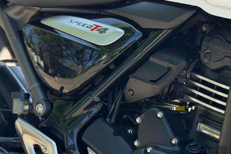 Triumph Speed T4 Central Panel Triumph Speed T4 Central Panel