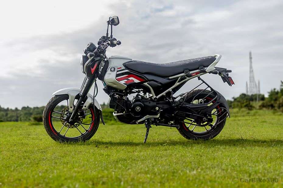 Bajaj Freedom 125 Left View Bajaj Freedom 125 Left View