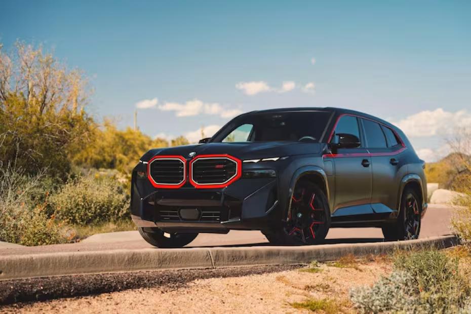 BMW-XM-Left Front Three Quarter BMW-XM-Left Front Three Quarter