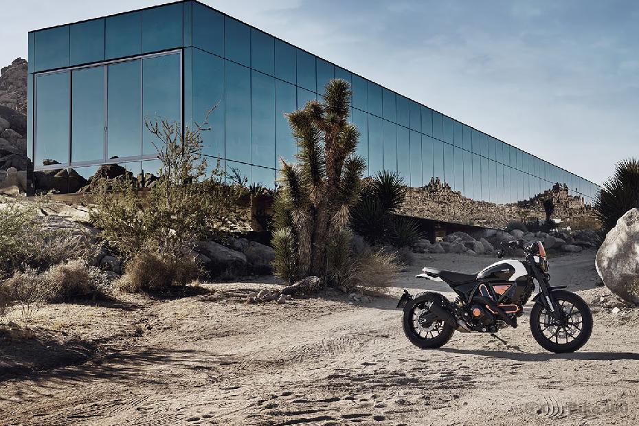 Ducati scrambler 10â° anniversario rizoma edition side profile view Ducati scrambler 10â° anniversario rizoma edition side profile view