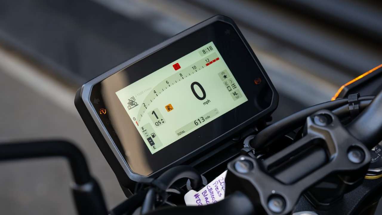 Honda CB1000 Hornet SP Display Honda CB1000 Hornet SP Display